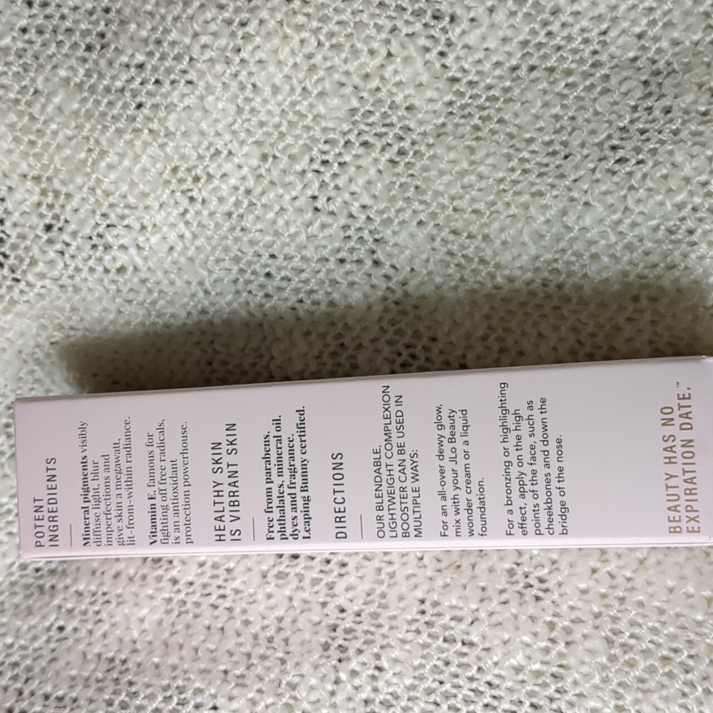 JLo Beauty that star filter complexion booster in Pink Champagne, 30ml/1.0fl oz - Picture 4 of 8